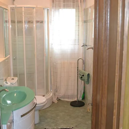 Villa Verde Budget Rooms Affittacamere 3*