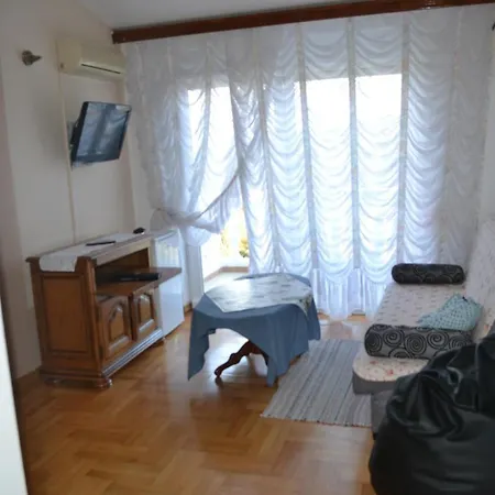 Gæstehus Villa Verde budget Rooms Premantura