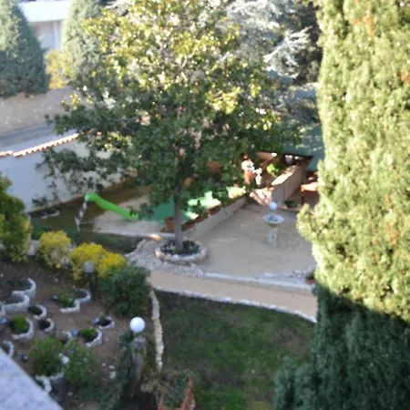 Villa Verde budget Rooms Premantura