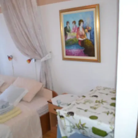 Villa Verde Budget Rooms Affittacamere Premantura