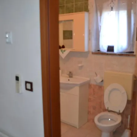 Villa Verde budget Rooms Premantura